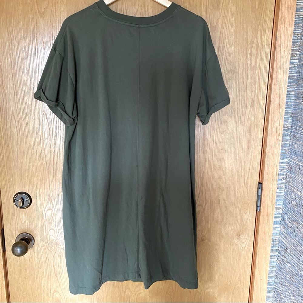 Set of 2- Army Green knit dress and Heather Gray knit dress. Both size XL.